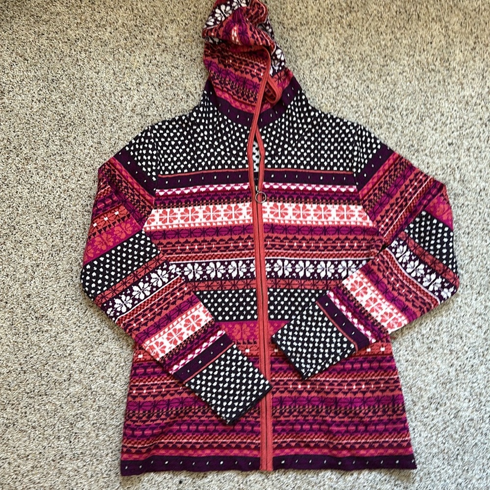 Icelandic Design light weight wool
Blend cardigan